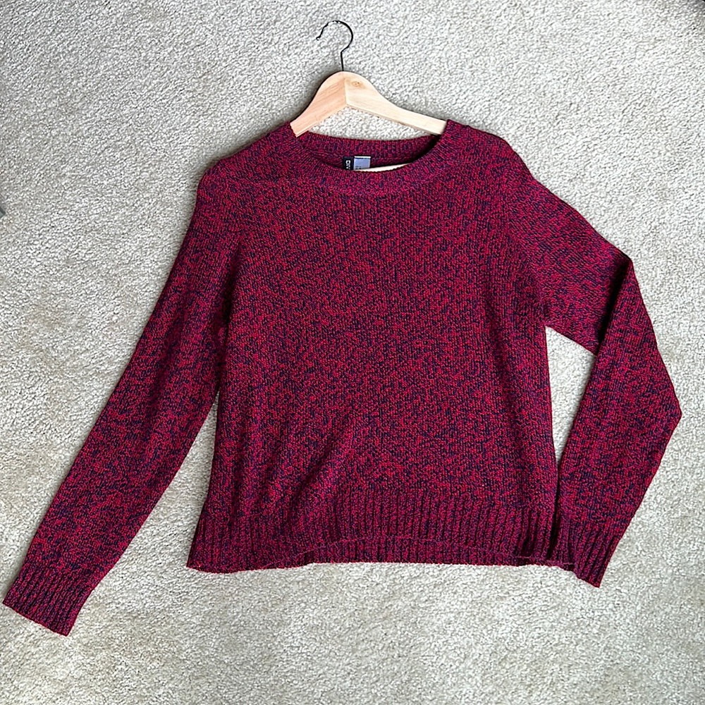 H&M Medium 2 Tone Colored Red/Navy Crewneck Casual Sweater
